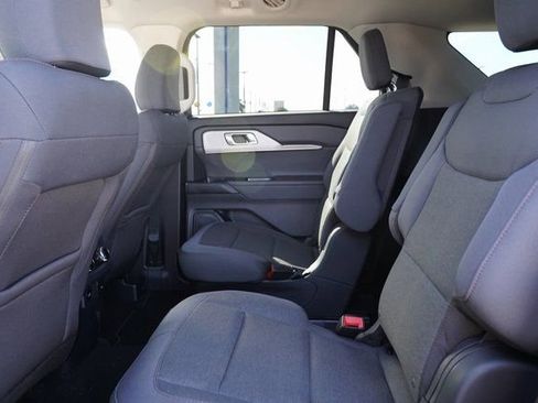 New 2025 Ford Explorer Active image 16