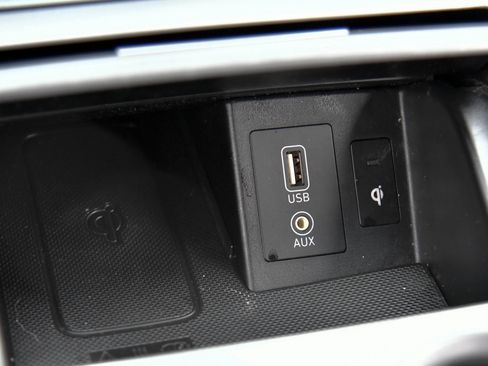 Used 2021 Hyundai Kona Limited FWD image 25