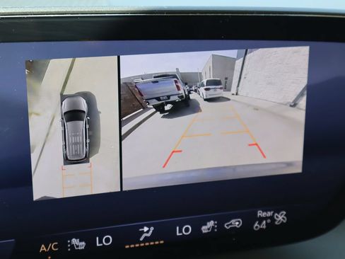 Used 2025 Buick Enclave Preferred FWD image 8