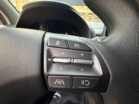 Used 2023 Hyundai Kona SEL AWD/4WD image 41