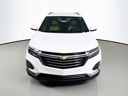 Used 2023 Chevrolet Equinox Premier image 2