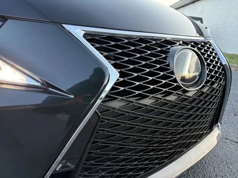Used 2018 Lexus IS 300 F Sport w/ F Sport Package RWD image 31
