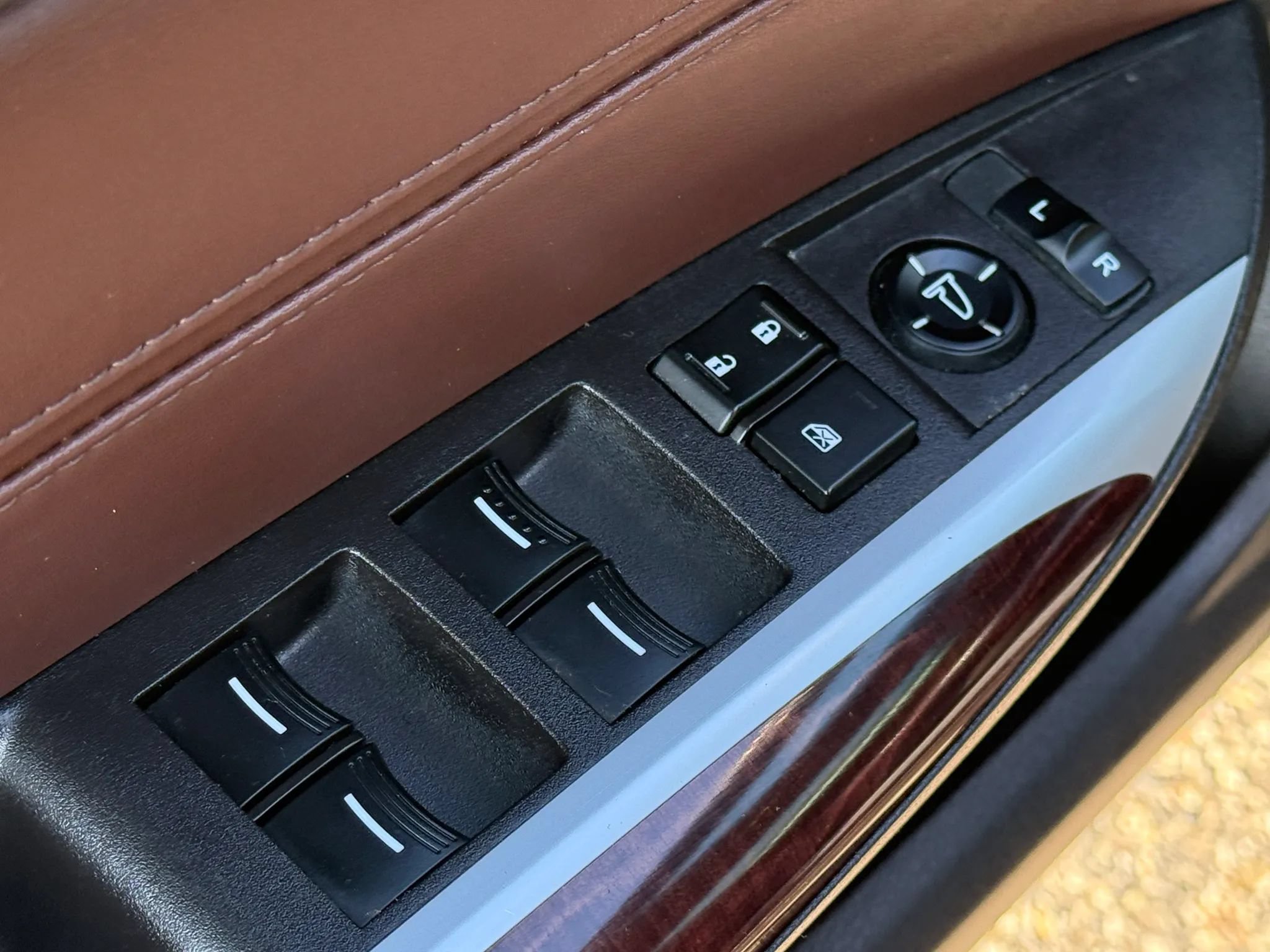 Used 2016 Acura TLX w/ Technology Package FWD image 24