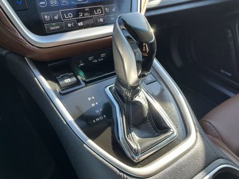 Certified 2021 Subaru Outback Touring w/ Popular Package #2 AWD/4WD image 23