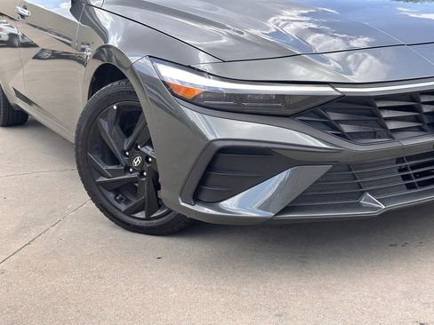 Used 2026 Hyundai Elantra Sport image 2