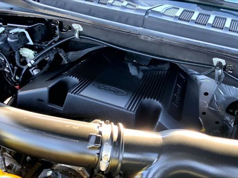 Certified 2020 Ford F150 XLT w/ Equipment Group 302A Luxury image 28