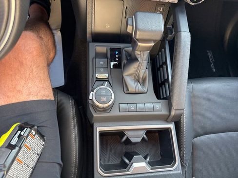 Used 2025 Toyota 4Runner Limited image 20