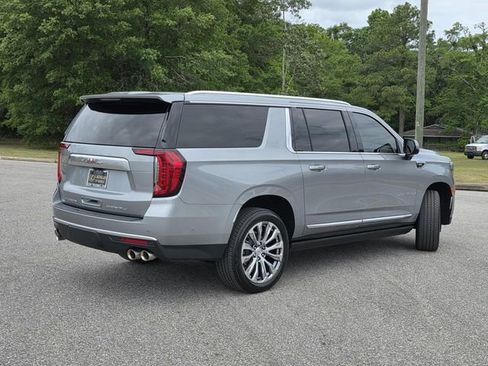 Used 2024 GMC Yukon XL Denali w/ Advanced Technology Package AWD/4WD image 5