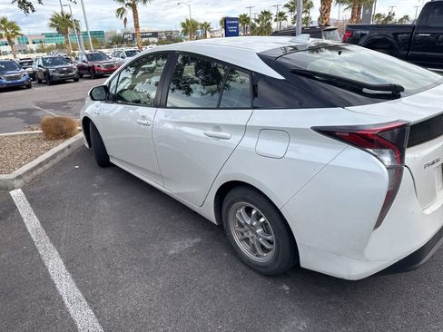 Used 2016 Toyota Prius Two image 17