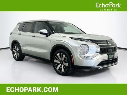 Used 2025 Mitsubishi Outlander SE