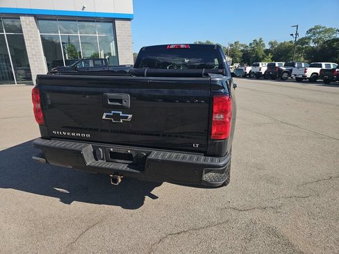 Used 2018 Chevrolet Silverado 1500 LT w/ Midnight Edition AWD/4WD image 8