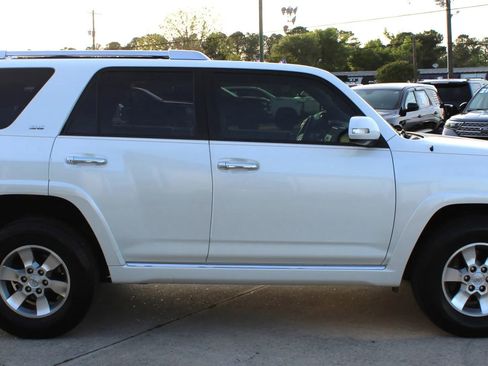 Used 2012 Toyota 4Runner SR5 w/ Convenience Pkg image 6