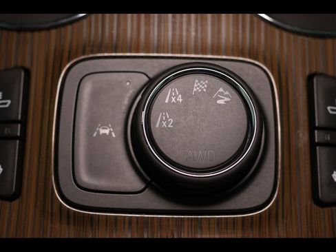 Used 2023 GMC Acadia SLE w/ Driver Convenience Package AWD/4WD image 28