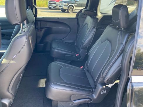 New 2026 Chrysler Voyager LX image 12