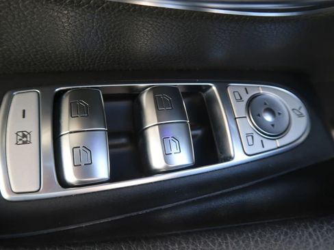 Used 2017 Mercedes-Benz E 300 image 28