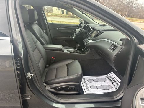 Used 2019 Chevrolet Impala LT image 24