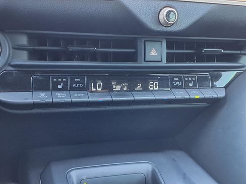 Used 2023 Toyota Crown XLE image 19