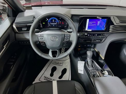 New 2026 Toyota Camry Hybrid AWD/4WD image 18