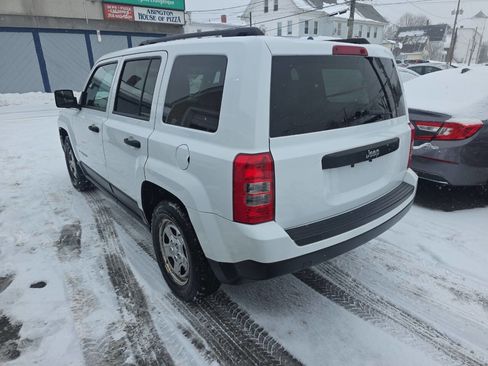 Used 2014 Jeep Patriot Sport image 5
