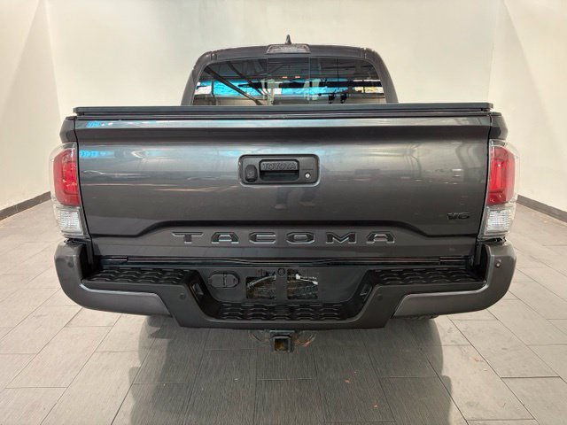 Used 2021 Toyota Tacoma TRD Sport w/ TRD Premium Sport Package AWD/4WD image 4
