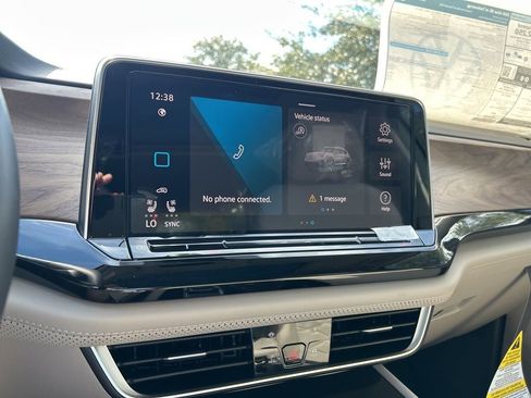 New 2026 Volkswagen Atlas SE image 34