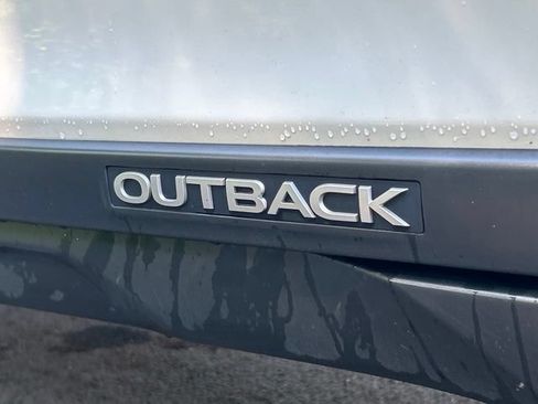 Used 2016 Subaru Outback 2.5i Limited AWD/4WD image 18