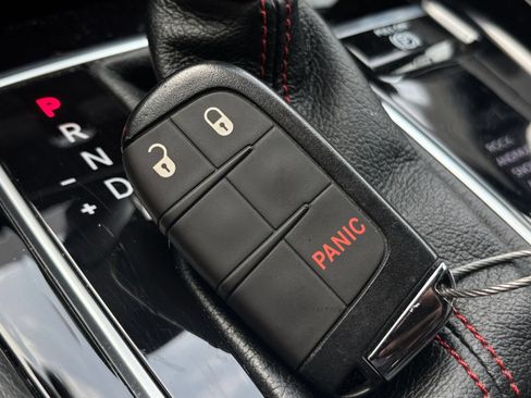 Used 2025 Jeep Compass Trailhawk AWD/4WD image 27