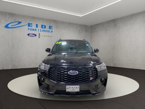 Certified 2025 Ford Explorer ST AWD/4WD image 6