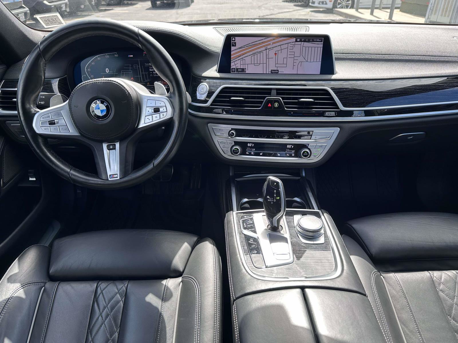 Used 2022 BMW 750i xDrive w/ M Sport Package AWD/4WD image 17