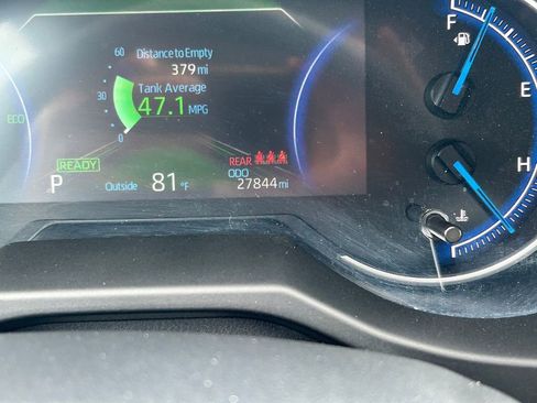 Used 2024 Toyota RAV4 LE image 31