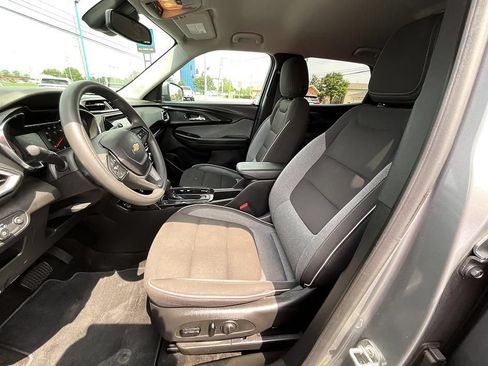 Used 2023 Chevrolet TrailBlazer LT w/ Convenience Package AWD/4WD image 4