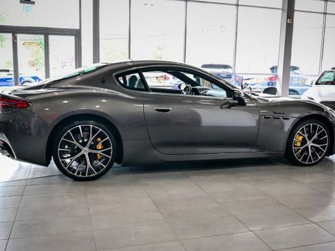 Used 2024 Maserati GranTurismo Modena image 4