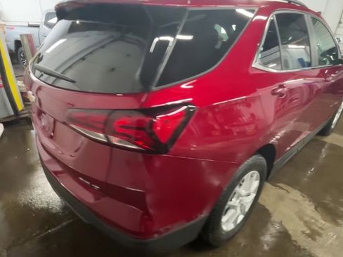 Used 2024 Chevrolet Equinox LT AWD/4WD image 3