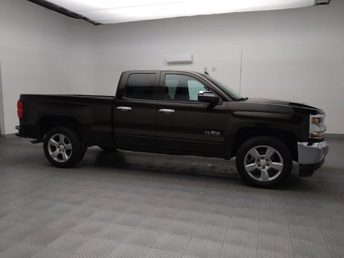 Used 2018 Chevrolet Silverado 1500 LT w/ Texas Edition image 11