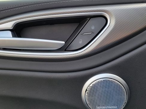 Used 2024 Alfa Romeo Giulia Veloce image 8