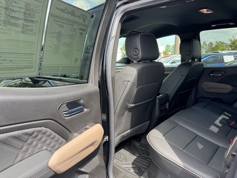 Used 2026 GMC Canyon Denali AWD/4WD image 39