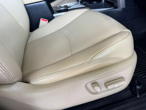 Used 2016 Toyota 4Runner SR5 Premium RWD image 32
