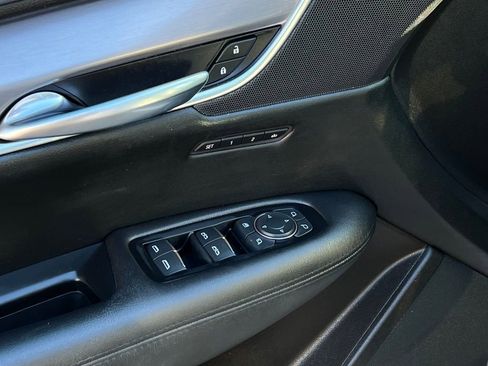 Used 2018 Cadillac XT5 Luxury w/ Driver Awareness Package image 6