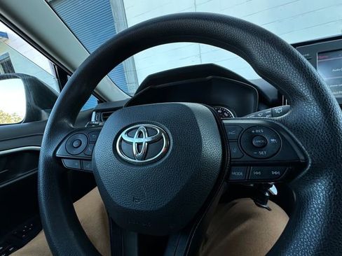 Used 2020 Toyota RAV4 LE image 19