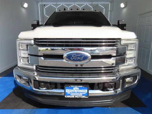 Used 2019 Ford F250 Lariat w/ Lariat Ultimate Package AWD/4WD image 3