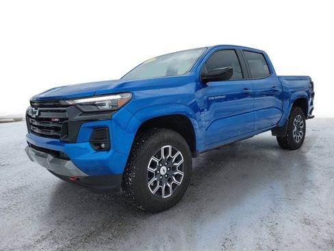 Used 2023 Chevrolet Colorado Z71 w/ Z71 Convenience Package 2 image 2