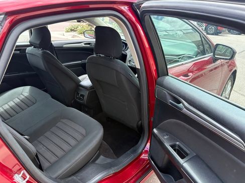 Certified 2019 Ford Fusion SE FWD image 29