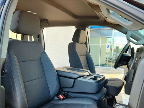 Used 2024 Chevrolet Silverado 2500 Custom w/ Custom Value Package image 35