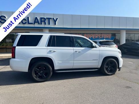 Used 2018 Chevrolet Tahoe Premier RWD image 3