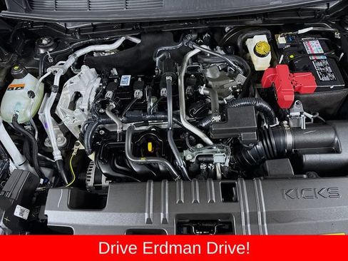 Used 2025 Nissan Kicks SR AWD/4WD image 29