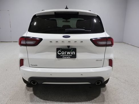 Used 2024 Ford Escape ST-Line w/ Tech Pack #1 AWD/4WD image 3