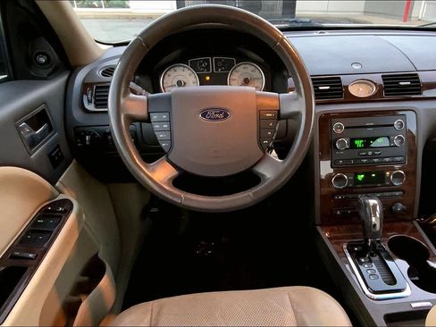 Used 2009 Ford Taurus Limited image 5