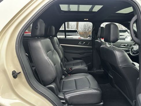 Certified 2018 Ford Explorer XLT w/ Equipment Group 202A image 37