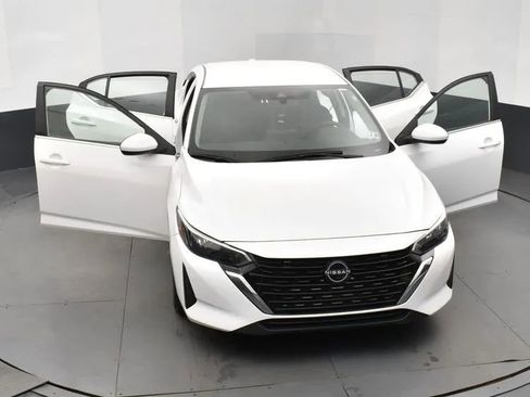 Used 2024 Nissan Sentra SV image 10