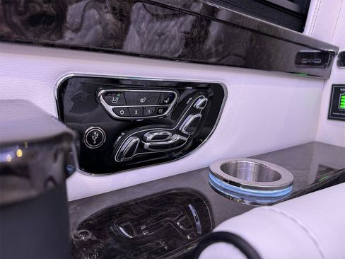 Used 2024 Mercedes-Benz Sprinter 3500 image 20